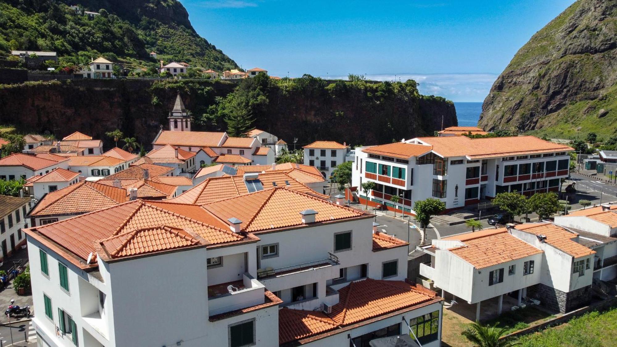 Amarelo Apartment By Atlantic Holiday São Vicente 외부 사진